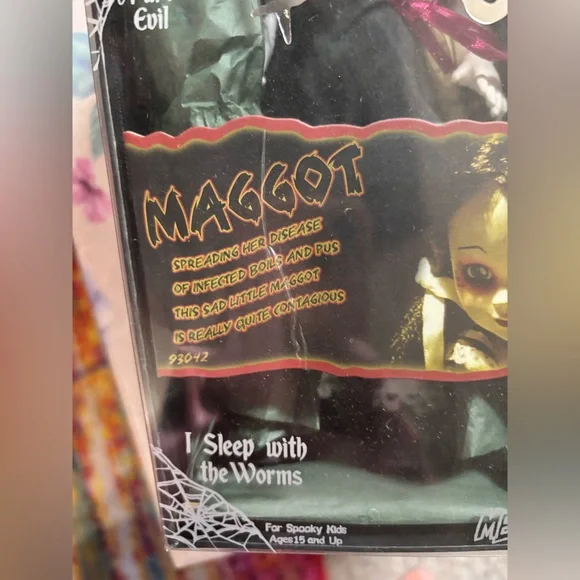 Living Dead Dolls "Maggot" - Picture 3 of 4